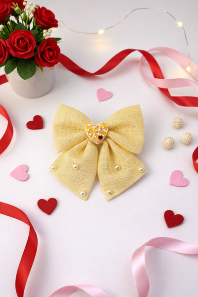 Heart and Pearl Embellished Bow Alligator Clip- Off White