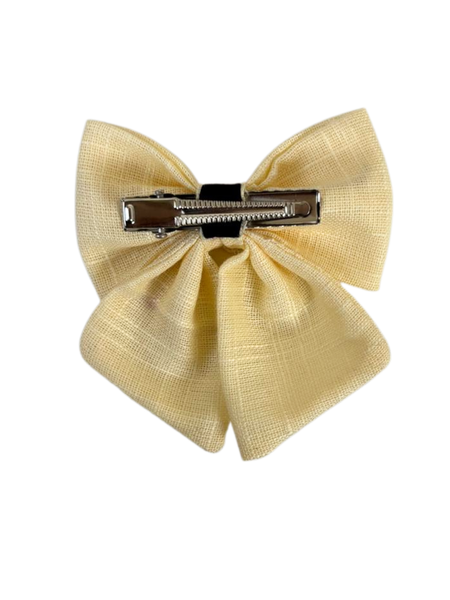 Heart and Pearl Embellished Bow Alligator Clip- Off White