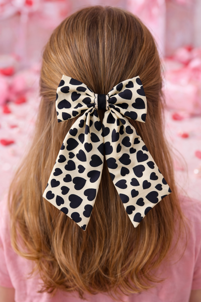 Hearts with Lace Center Bow Alligator Clip- White