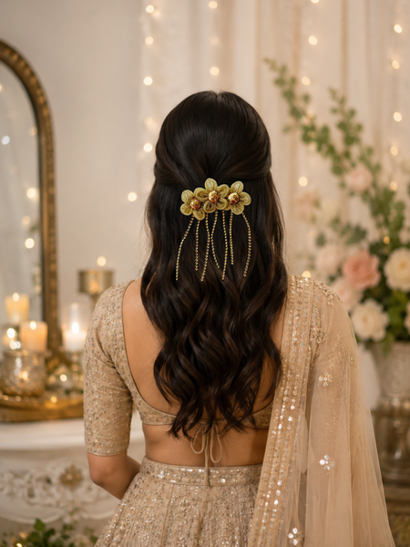 Ethnic Floral Sequin Clip – Golden