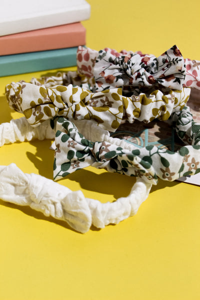 Floral Elasticated Headband- Peach & White